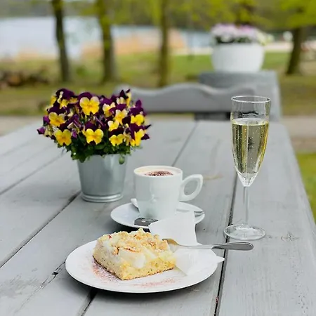 Meeressterne Idyll Am Wolgastsee Hotell Korswandt